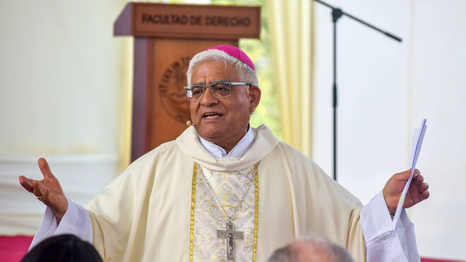 Mons. Miguel Cabrejos: "Cristo es un rey que ejerce su libertad sirviendo"
