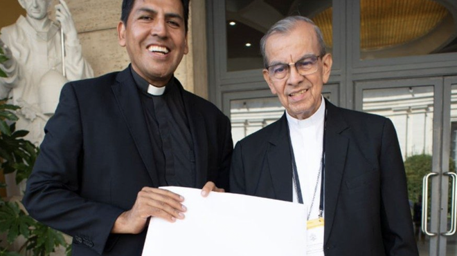Beramendi con el cardenal Rosa Chávez