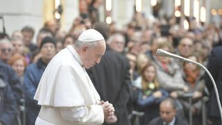 El Papa reza por la paz