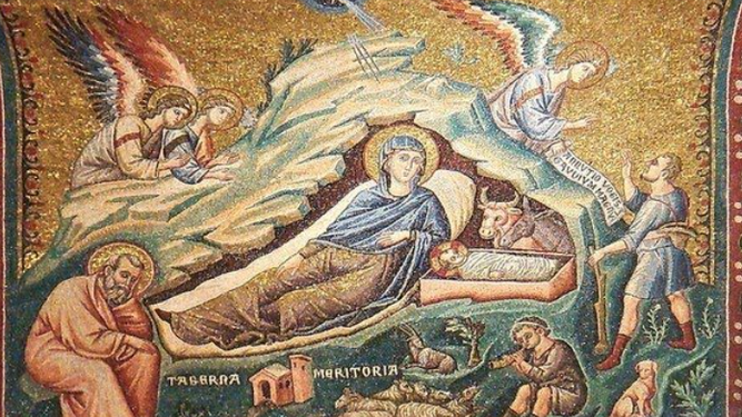 María tumbada y José meditativo en la imagen de la Natividad en un mosaico bizantino