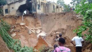 Las inundaciones provocan corrimientos de tierra