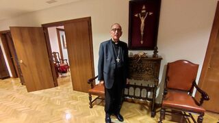 Omella en su despacho en la sede de la CEE