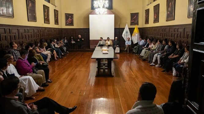 Reunión convocada por Carlos Castillo