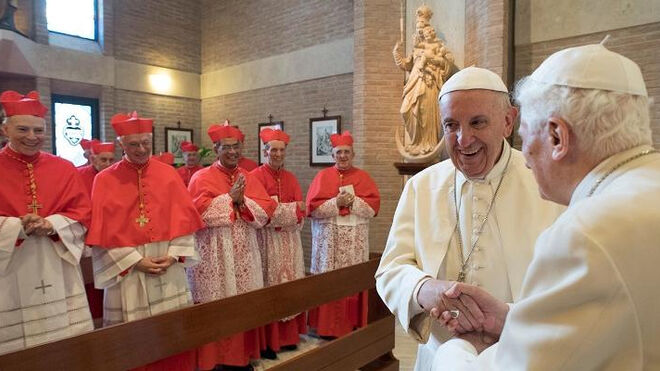 El cardenal Osoro se suma a las oraciones por Benedicto XVI