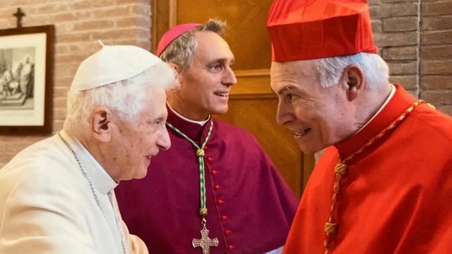 Benedicto XVI y el cardenal Aguiar Retes