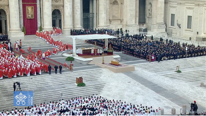 Procesión de pastores previo al comienzo del funeral