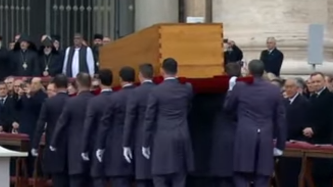 Traslado del féretro de Benedicto XVI