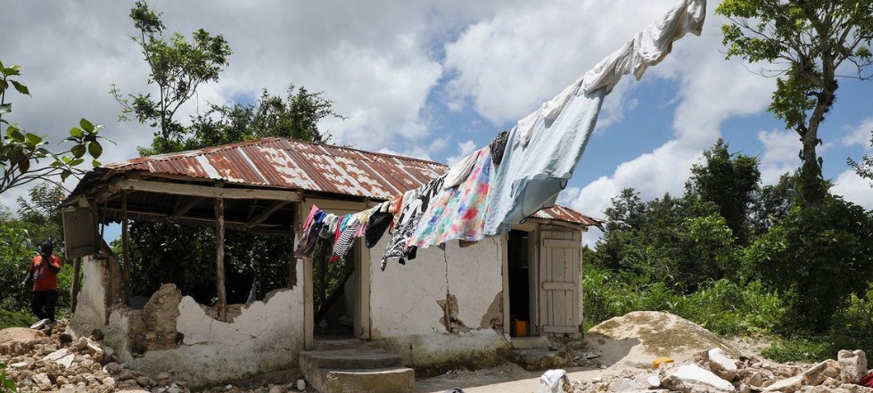 vivienda destruida en Haití
