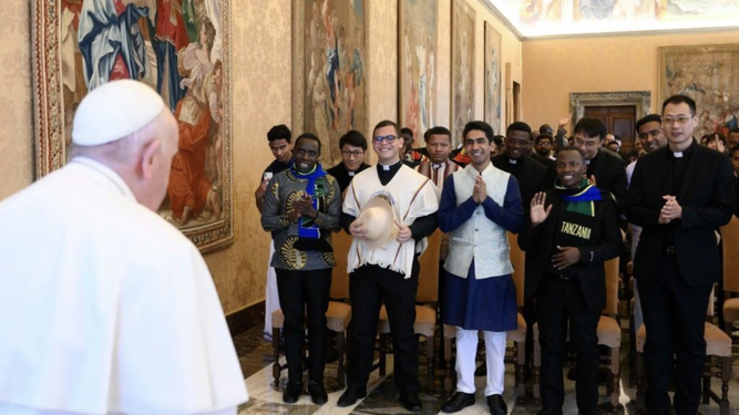 Audiencia a la comunidad del Pontificio Colegio Urbano