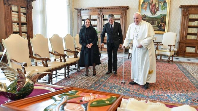 Guillermo Lasso con el papa Francisco