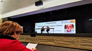 Juan Antonio Estrada, durante su ponencia