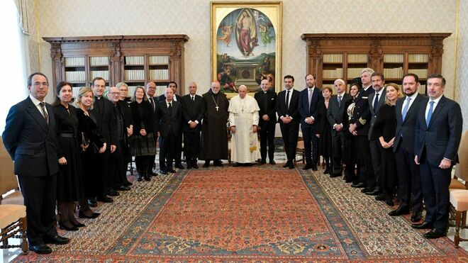 El Papa, con el Instituto de Estudios Internacionales de Salamanca