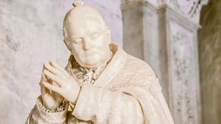 Catedral Metropolitana de Montevideo. Escultura monseñor Vera