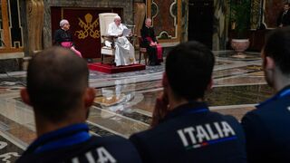 El Papa, con la Federación Italiana de Voleibol