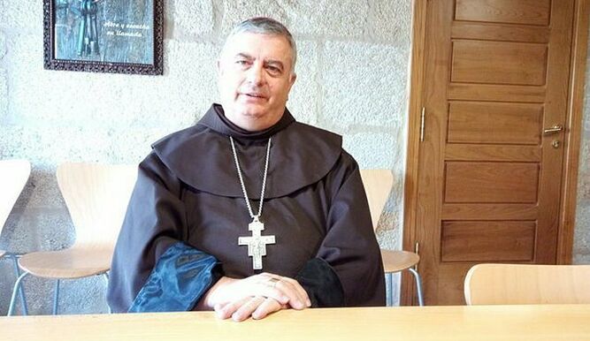 Rodríguez Carballo con el hábito franciscano
