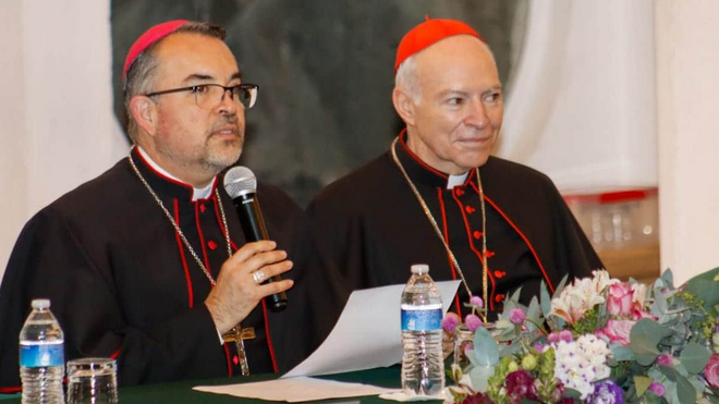 Cardenal Carlos Aguiar Retes y monseñor García Jasso