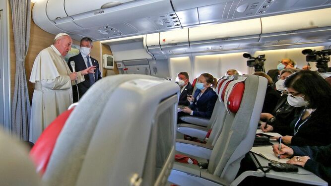 Francisco en el avión