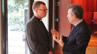 Zollner, durante la presentación del informe en Lisboa