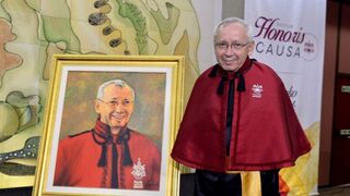 Rupnik, durante la entrega de su doctorado