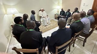 El Papa, con los jesuitas de Congo y Sudán