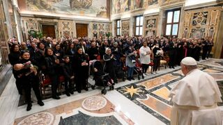 Francisco recibe al Círculo de San Pedro