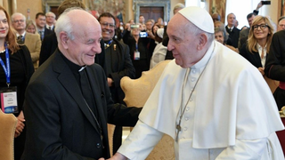 Francisco, con Vincenzo Paglia, presidente de la Pontificia Academia para la Vida