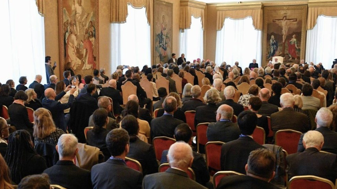 Miembros de la Pontificia Academia para la Vida, durante la audiencia