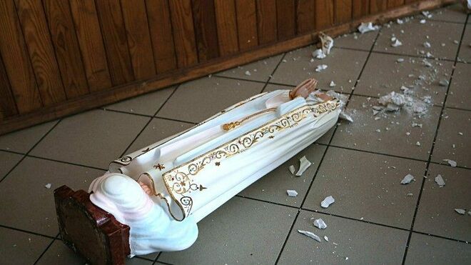Virgen destruida en el seminario de Vorzel (Bucha)