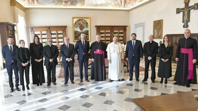 La delegación de Murcia, en la audiencia con el papa Francisco