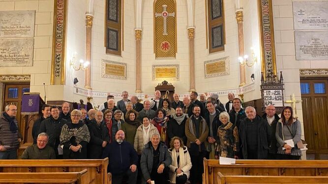 Foto de familia de los participantes en la ceremonia en la catedral anglicana de Madrid