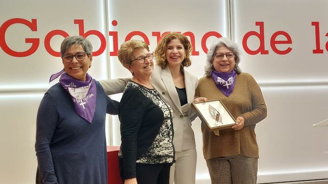 ENTREGA DEL III PREMIO FERNANDO DE LOS RÍOS. REVUELTA DE LA MUJERES EN LA IGLESIA. ALCEM LA VEU