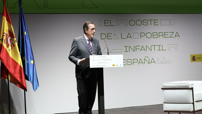 Antonio Vila Bertrán, director general de la Fundación ”la Caixa”, en la presentación del estudio El coste de la pobreza infantil en España.