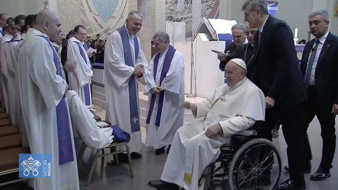 El Papa, con los sacerdotes