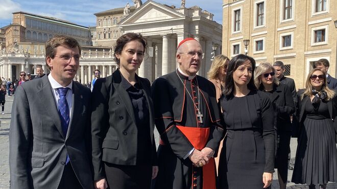 Almeida, Ayuso, Osoro y González, en Roma