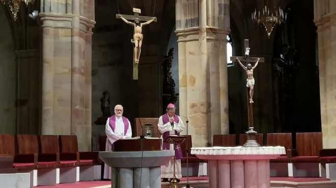 Joseba Segura durante el acto oracional de petición de perdón