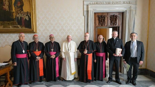 El Consejo Episcopal Latinoamericano y Caribeño pide oraciones por Francisco