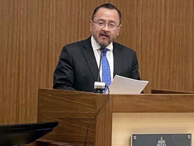 Conferencia de Rodrigo Guerra en la Universidad San Dámaso en la