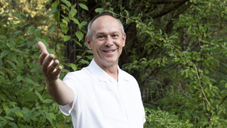 Olivier Bagnoud, el sacerdote que preside la comunidad carismática