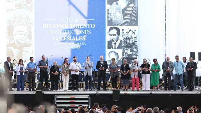 Reconociendo a organismos de derechos humanos de las iglesias