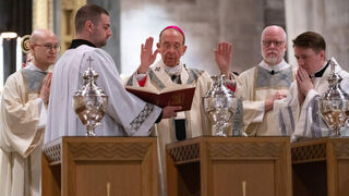 El arzobispo Lori, durante la misa crismal