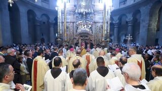 Pizzaballa, en la Misa de Pascua en el Santo Sepulcro