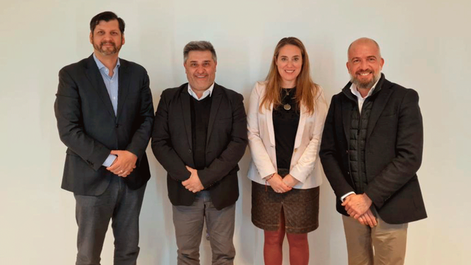 Juan José Echevarría,  Juan Pedro Castellano, Nuria Alonso Martínez-Losa e Ignacio Fernández, director de la Fundación RACE