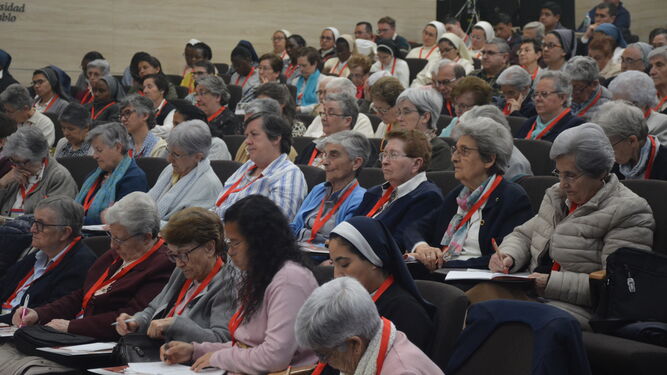 Asistentes a la Semana Nacional de Vida Consagrada