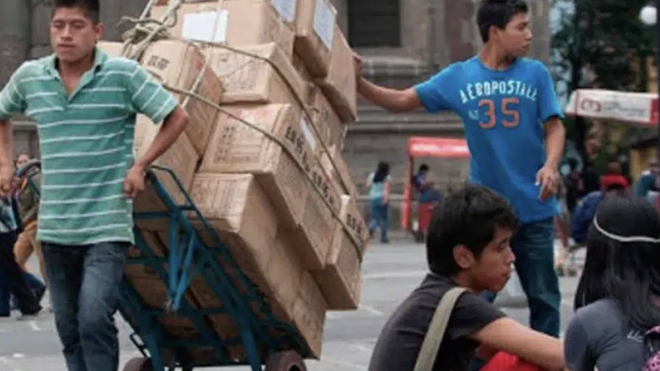 Tres de cada diez personas trabajan en el sector informal en México