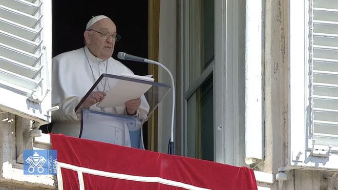 Francisco, durante el Regina Coeli
