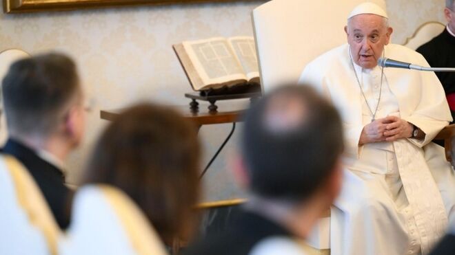 El Papa, con la Pontificia Comisión Bíblica