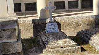 Esta es la tumba de Pilar Primo de Rivera