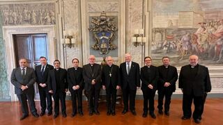 Peña Parra, con el arzobispo de Sevilla y la delegación hispalense