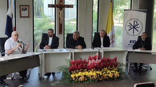 Obispos panameños en rueda de prensa