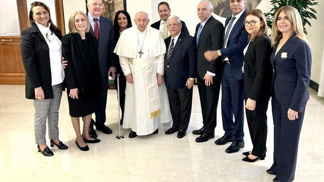 Papa y Paredes